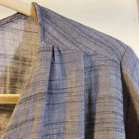 Grade Gather Rayon Nylon Oversized Gray Top Button Front Sz Small - Picture 5 of 7